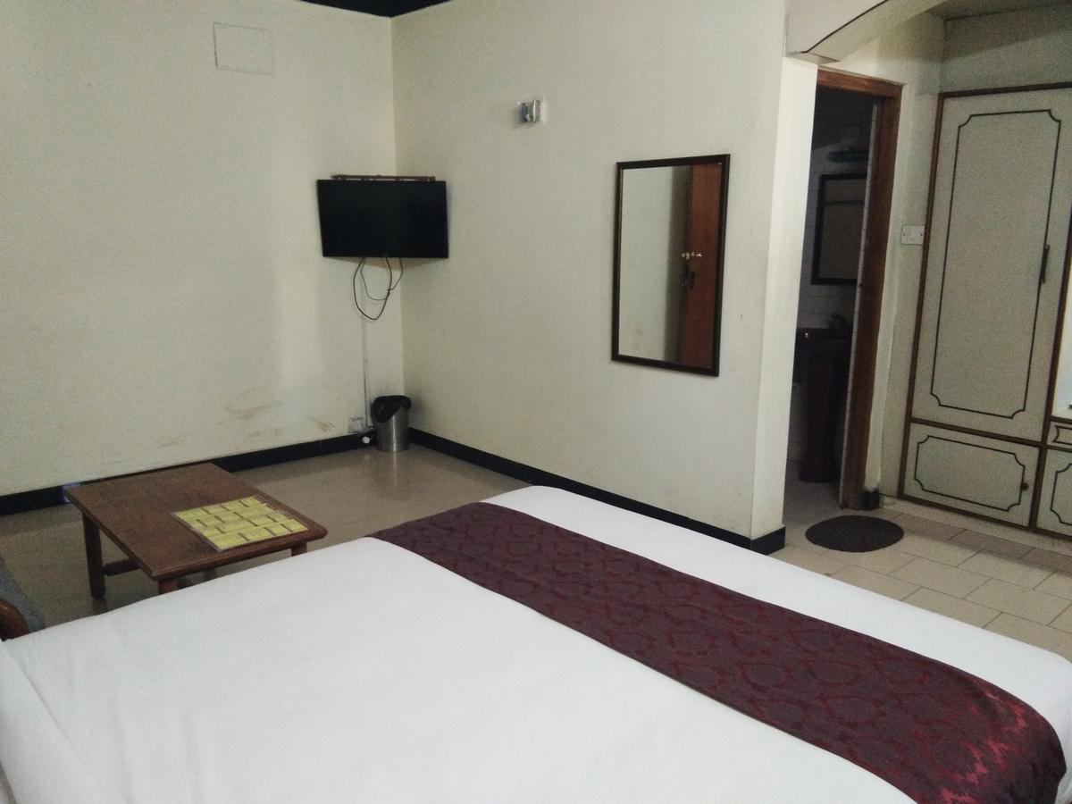 Hotel Jaysanthi Утакаманд Экстерьер фото