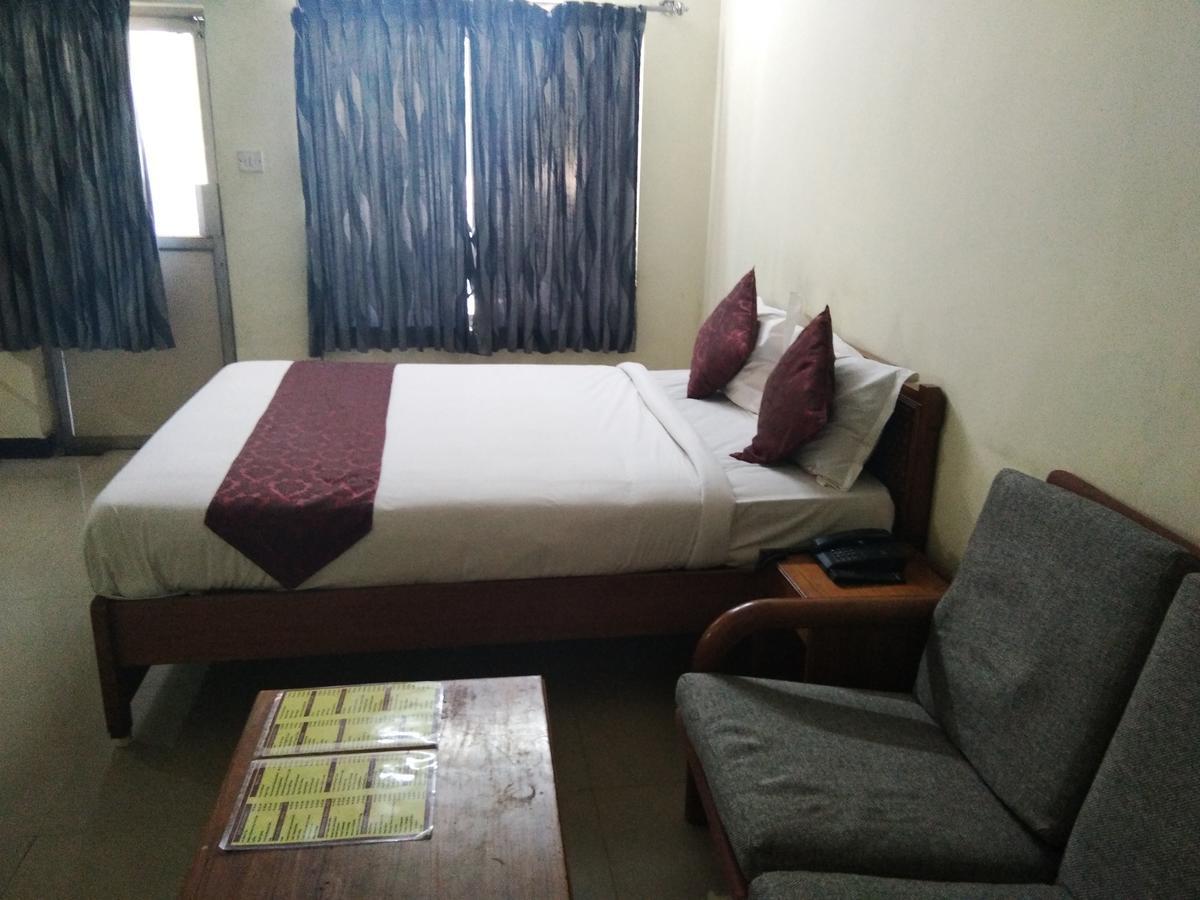 Hotel Jaysanthi Утакаманд Экстерьер фото